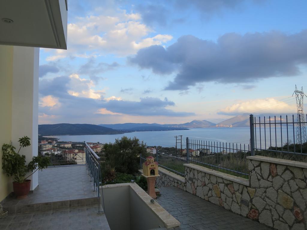 Villa Christine - Maisonettes With Fireplace Aliveri Chambre photo