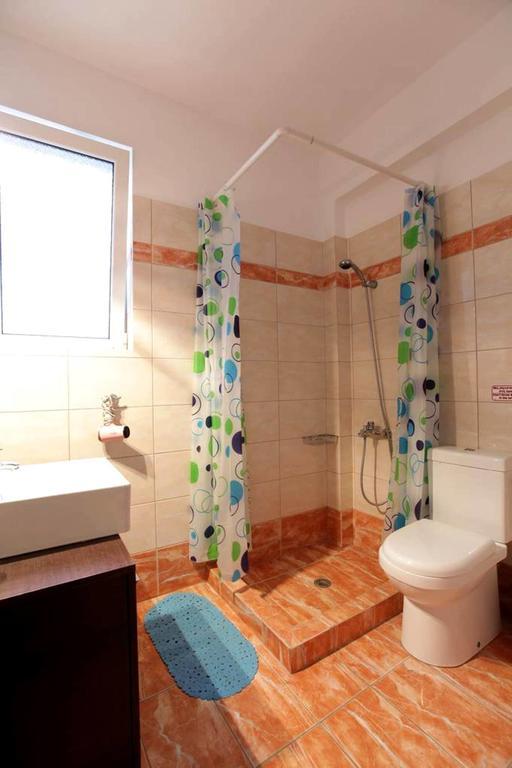 Villa Christine - Maisonettes With Fireplace Aliveri Chambre photo