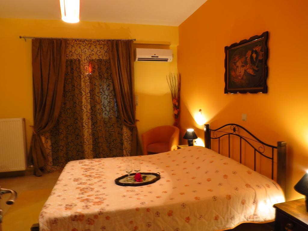 Villa Christine - Maisonettes With Fireplace Aliveri Chambre photo